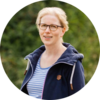 Ein Porträtbild von Iris Comdühr
